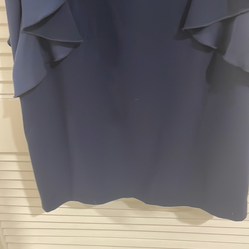 Dress - Picture 5 of 9